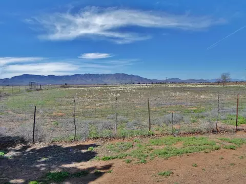 8695 N Ingram Rd, Willcox, AZ 85643 photo 2