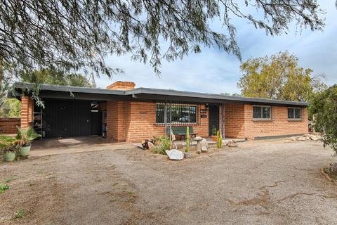 5211 E 3rd St, Tucson, AZ 85711 photo 2