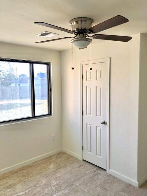 318 E Aircraft Rd, Tucson, AZ 85706 photo 17