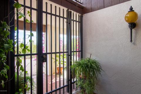 1440 E Thunderhead Dr, Tucson, AZ 85718 photo 2