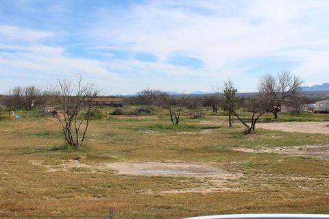 1075 E Morris Ln, Benson, AZ 85602 photo 3