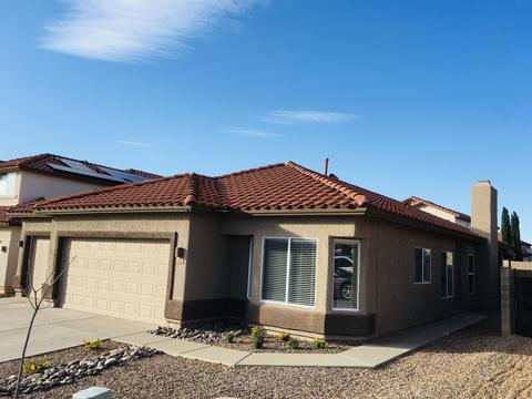 8929 E Rainsage St, Tucson, AZ 85747 photo 2
