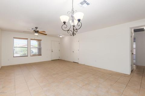 9416 E Grapevine Spring Pl, Tucson, AZ 85710 photo 6