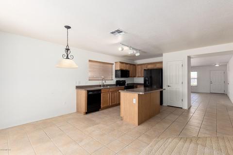 9416 E Grapevine Spring Pl, Tucson, AZ 85710 photo 8