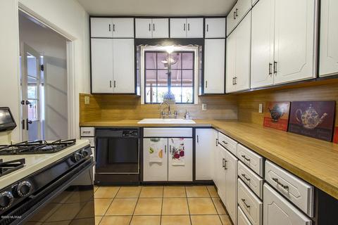 2011 E Spring St, Tucson, AZ 85719 photo 5