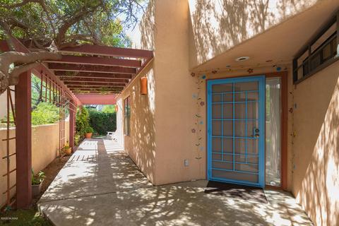 5420 E Francisco Loop, Tucson, AZ 85712 photo 2