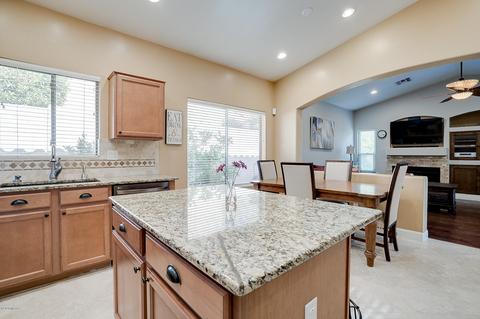 7808 E Whileaway Pl, Tucson, AZ 85750 photo 11