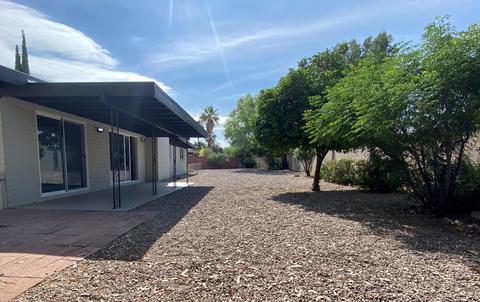 8706 E Burning Tree Dr, Tucson, AZ 85710 photo 11