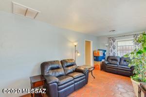 1822 E Seneca St, Tucson, AZ 85719 photo 4
