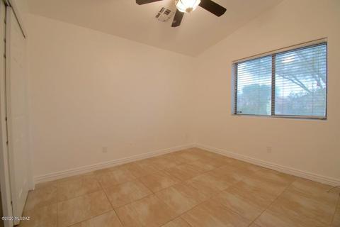 8907 E Maxwell Dr, Tucson, AZ 85747 photo 18