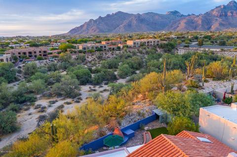 557 E Squirrel Tail Dr N, Tucson, AZ 85704 photo 3