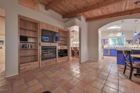 557 E Squirrel Tail Dr N, Tucson, AZ 85704 photo 12