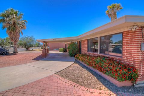 8509 E Kenyon Dr, Tucson, AZ 85710 photo 3