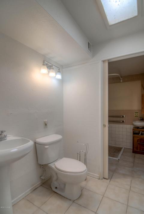 8509 E Kenyon Dr, Tucson, AZ 85710 photo 25
