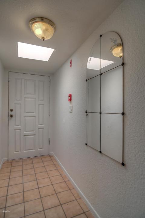 8509 E Kenyon Dr, Tucson, AZ 85710 photo 6