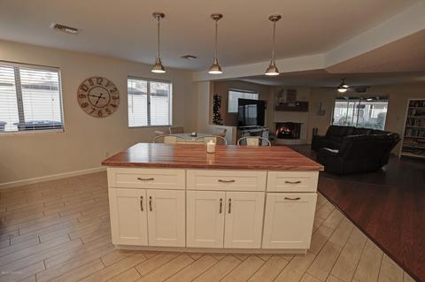8702 E Burning Tree Dr, Tucson, AZ 85710 photo 14