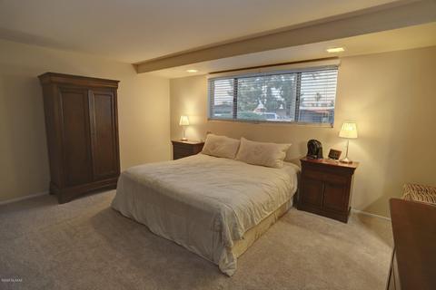 8702 E Burning Tree Dr, Tucson, AZ 85710 photo 5