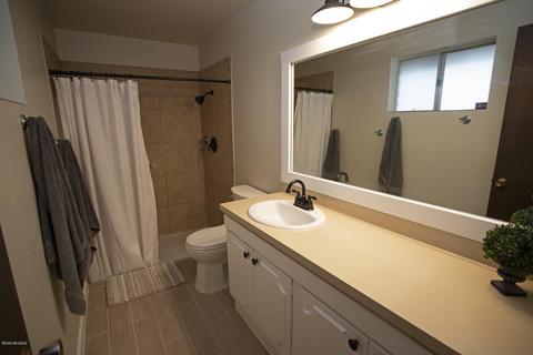 8702 E Burning Tree Dr, Tucson, AZ 85710 photo 6