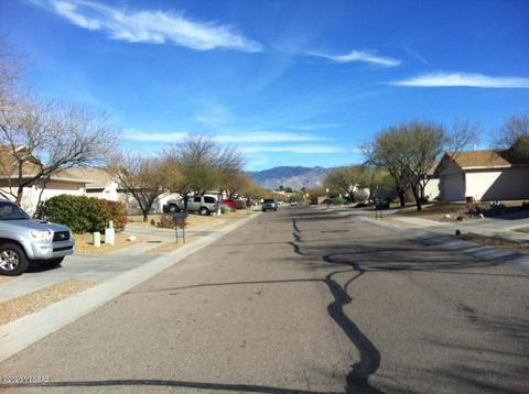 8129 E Sundew Dr, Tucson, AZ 85710 photo 3