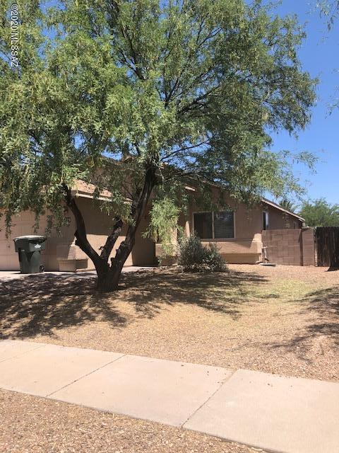 8129 E Sundew Dr, Tucson, AZ 85710 photo 4