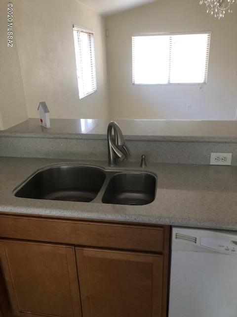 8129 E Sundew Dr, Tucson, AZ 85710 photo 10