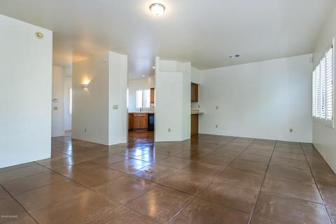 1582 E Painted Colt Loop, Tucson, AZ 85719 photo 7