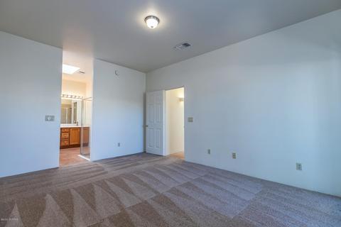 1582 E Painted Colt Loop, Tucson, AZ 85719 photo 15
