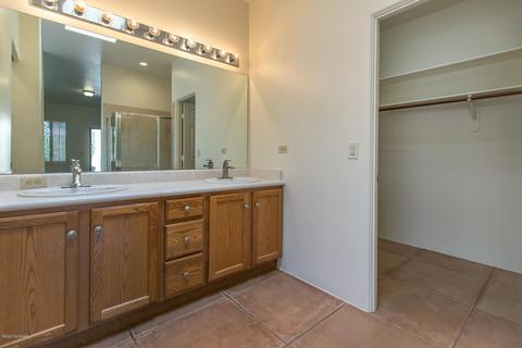 1582 E Painted Colt Loop, Tucson, AZ 85719 photo 16