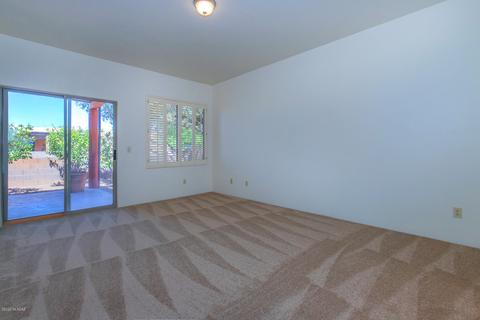 1582 E Painted Colt Loop, Tucson, AZ 85719 photo 14