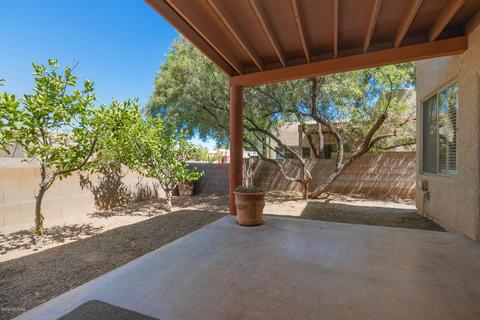 1582 E Painted Colt Loop, Tucson, AZ 85719 photo 3