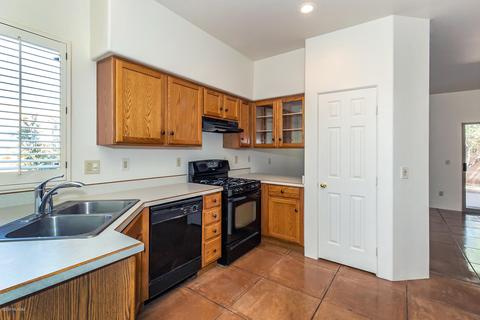 1582 E Painted Colt Loop, Tucson, AZ 85719 photo 10
