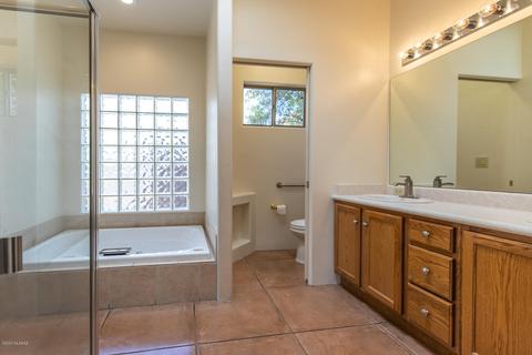 1582 E Painted Colt Loop, Tucson, AZ 85719 photo 19