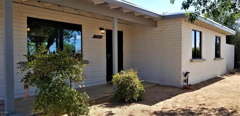 7512 E Lakeside Dr, Tucson, AZ 85730 photo 3