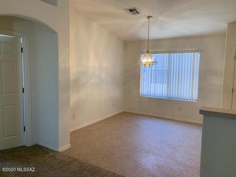 8515 E Sarnoff Ridge Loop, Tucson, AZ 85710 photo 3