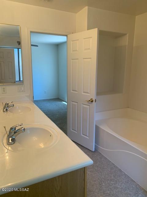 8515 E Sarnoff Ridge Loop, Tucson, AZ 85710 photo 11