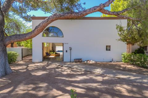 5842 E 3rd St, Tucson, AZ 85711 photo 2