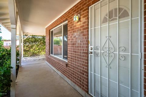 8641 E 27th Pl, Tucson, AZ 85710 photo 6