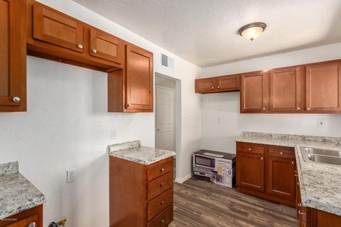 2902 E Coconino Vis, Tucson, AZ 85713 photo 14