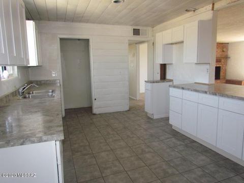 85575 E Hussey St, Mammoth, AZ 85618 photo 6