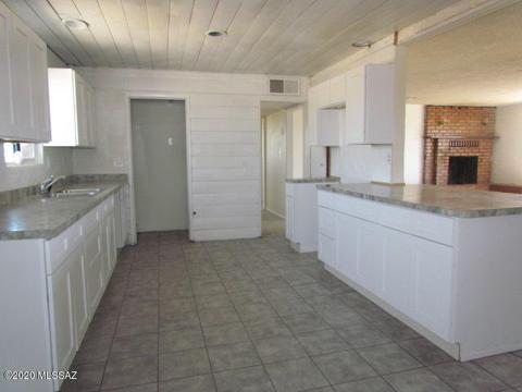 85575 E Hussey St, Mammoth, AZ 85618 photo 9