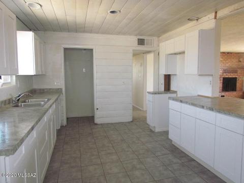 85575 E Hussey St, Mammoth, AZ 85618 photo 10