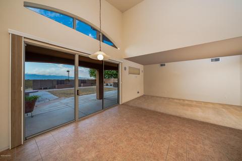 10447 E Rita Ranch Crossing Cir, Tucson, AZ 85747 photo 4