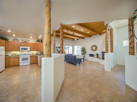 7657 E Palace Park Loop, Tucson, AZ 85710 photo 5