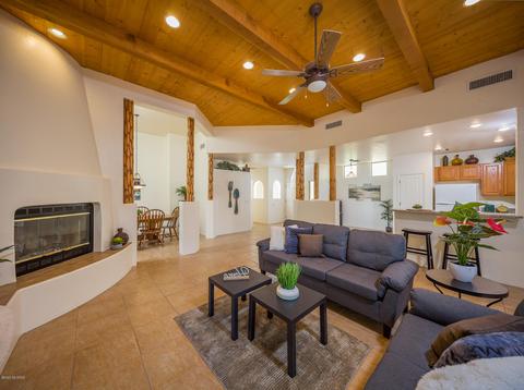 7657 E Palace Park Loop, Tucson, AZ 85710 photo 6