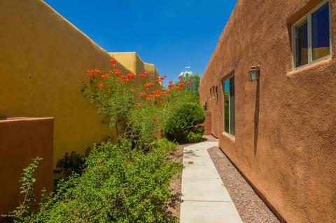 7657 E Palace Park Loop, Tucson, AZ 85710 photo 3