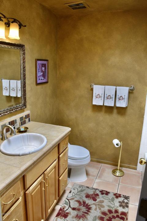 9182 E Visco Pl, Tucson, AZ 85710 photo 13