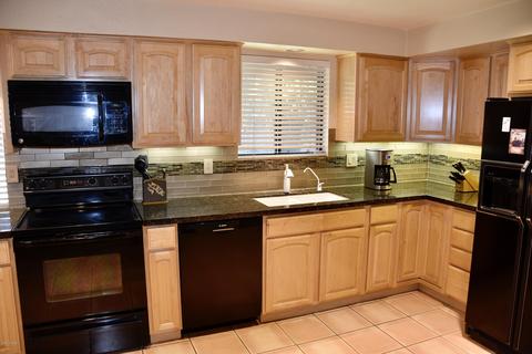 9182 E Visco Pl, Tucson, AZ 85710 photo 5
