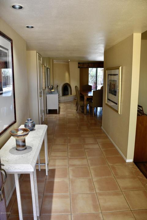 9182 E Visco Pl, Tucson, AZ 85710 photo 9