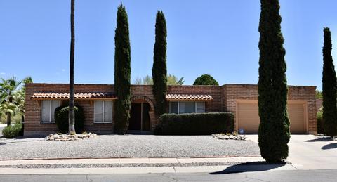 9182 E Visco Pl, Tucson, AZ 85710 photo 1