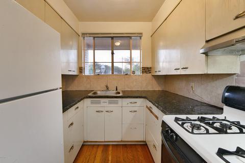 2124 E 10th St, Tucson, AZ 85719 photo 5